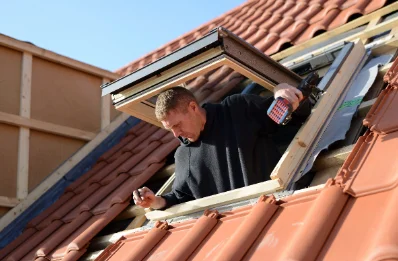 Pose de fenêtres de toit Velux à Tieste-Uragnoux